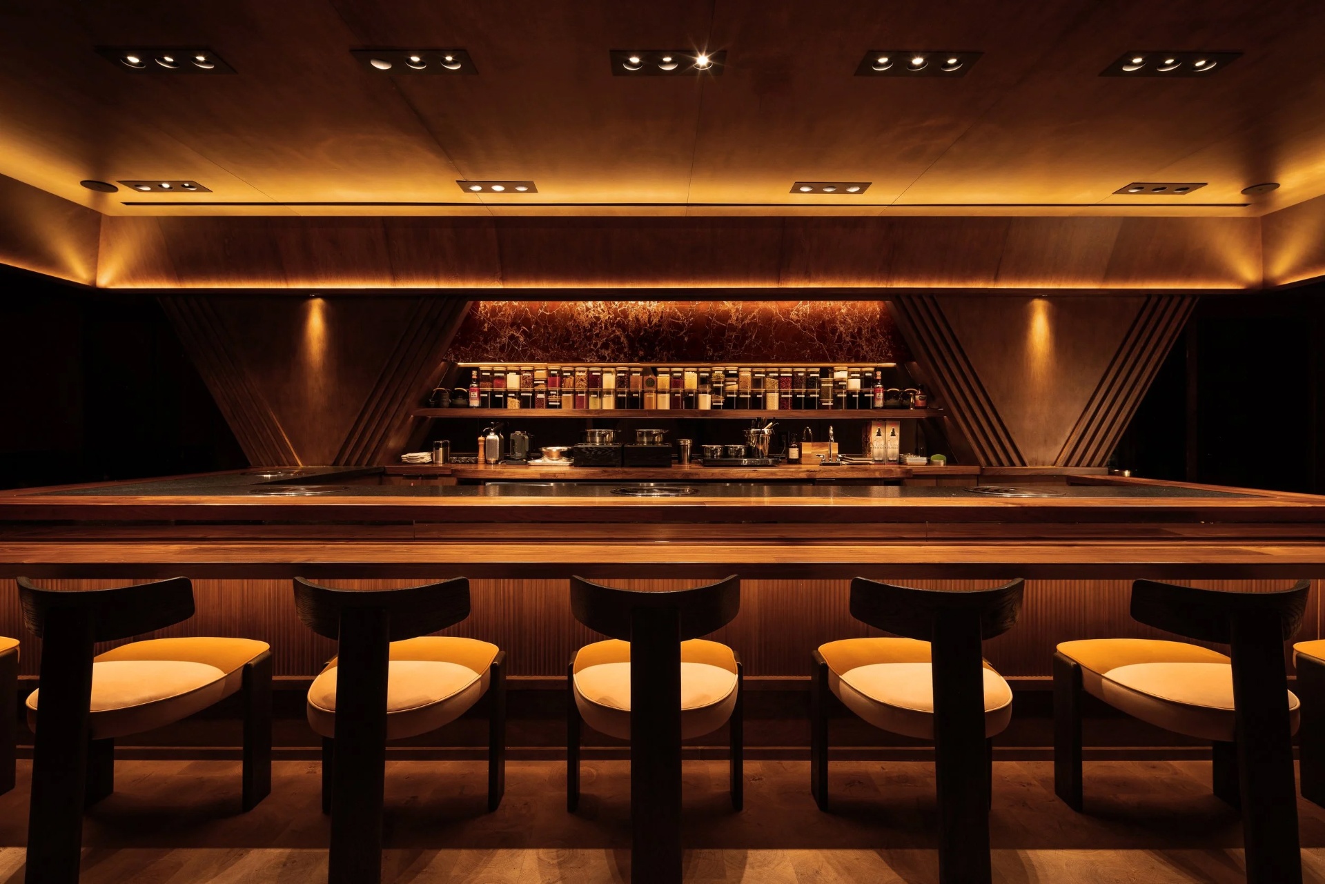 Uppercut chef's counter